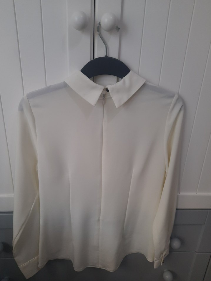 Düğmeli Beyaz Kadın Saten Gömlek - Görsel 2