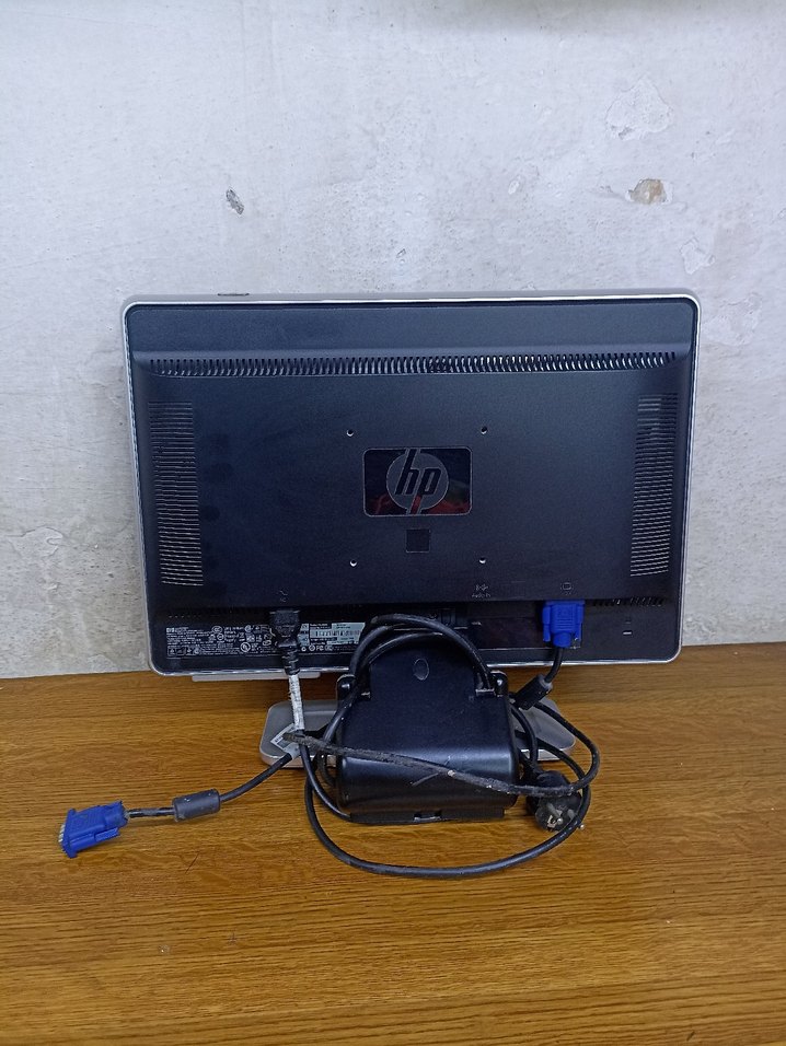 hp monitör 19 inç - Görsel 2