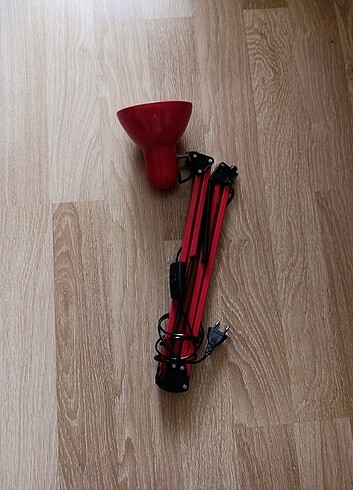 Hareketli akrobat katlanır masa lambası 
