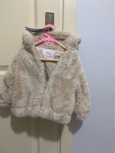 Zara peluş mont