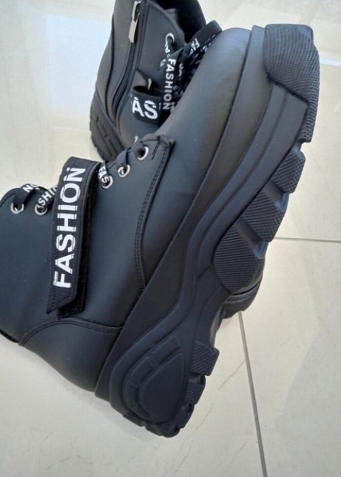 Siyah Platform Topuklu Kadın Botu Velcro Detaylı - Görsel 3