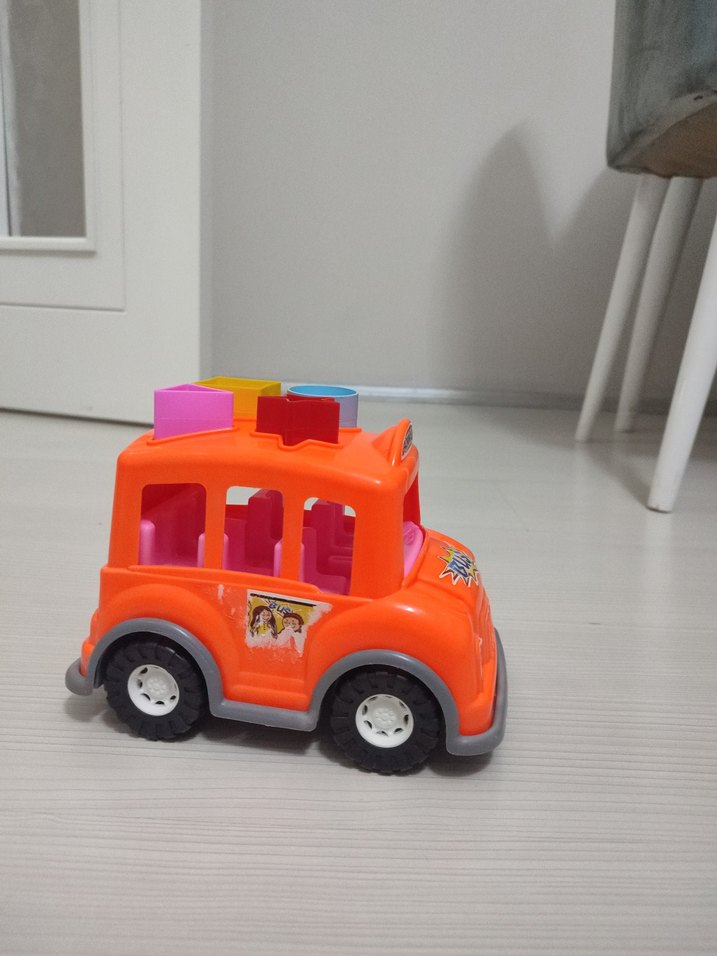 Renkli Şekil Eşleştirme Okul Otobüsü Oyuncağı - Görsel 4