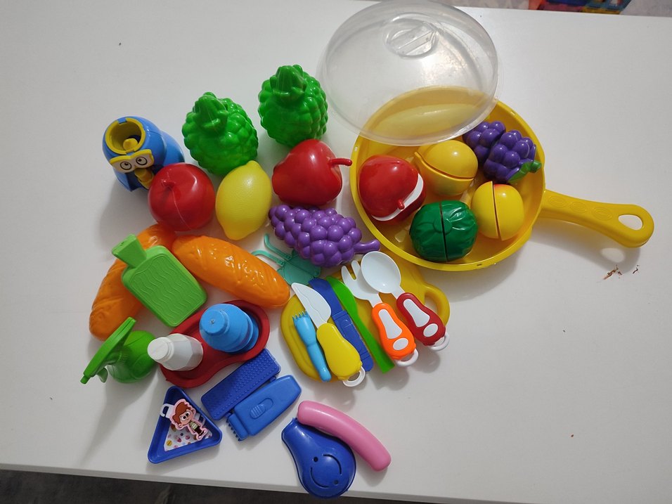 Renkli Plastik Oyuncak Mutfak Seti ve Meyveler - Görsel 3