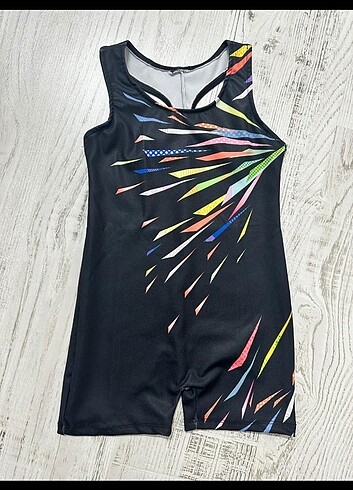 Decathlon 5'16 yaş mevcuttur marka temsilidir iade kabul edilmemektedir