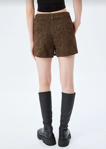 Yılan Derisi Desenli Şort Etek - Görsel 2