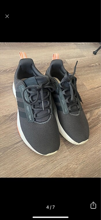 Adidas racer model az giyilmiş