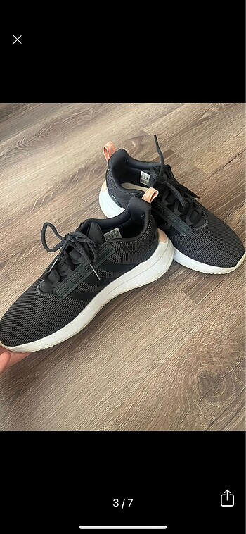 38 Beden Adidas racer model az giyilmiş