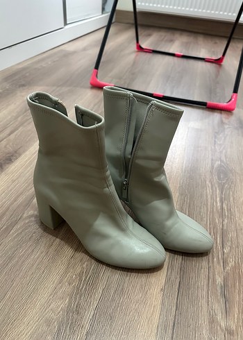 38 Beden Bershka Deri Kadın kalın Topuklu Bot