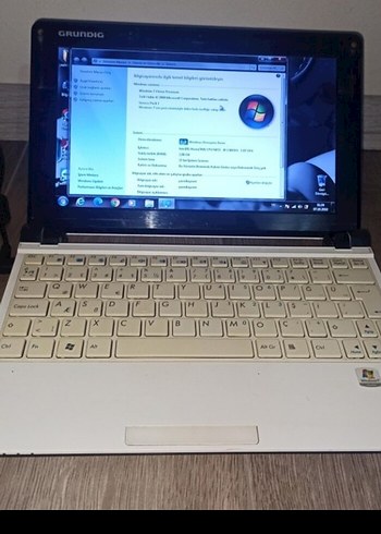 Beyaz Grundig Dizüstü Bilgisayar 1020 model