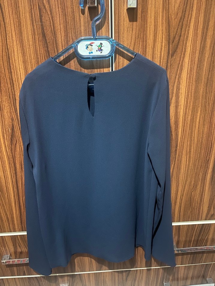 Uzun Kollu Koyu Mavi Kadın Bluz - Görsel 2