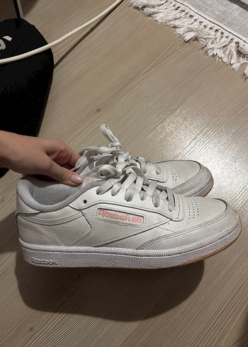 Beyaz Kadın Spor Ayakkabısı, Cırt Cırtlı, İnce Topuklu - Görsel 5