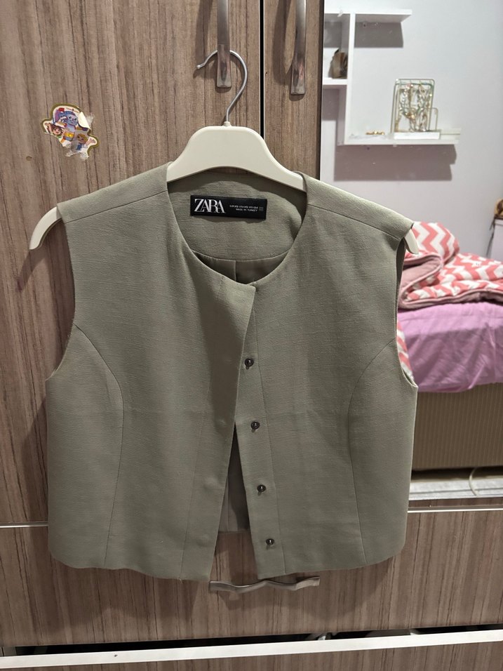 Düğmeli Kısa Keten Kadın Yelek zara - Görsel 2