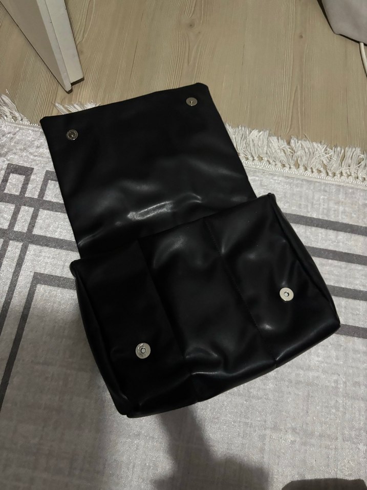 Siyah Deri Tokalı Kadın Çanta - Görsel 2