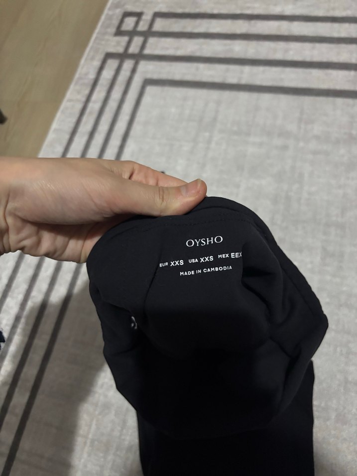 OYSHO Siyah Baskılı Kadın Tayt - Görsel 2