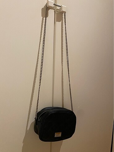 Stradivarius çapraz askılı çanta