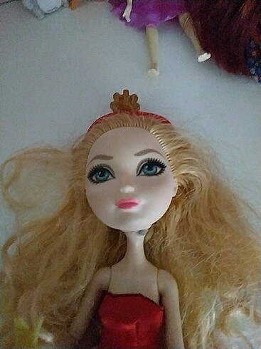 Beden Ever After High Apple White