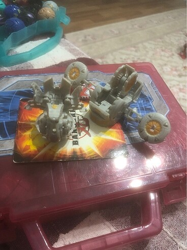 Bakugan sıfır ayarında lumagrowl + barrias gear