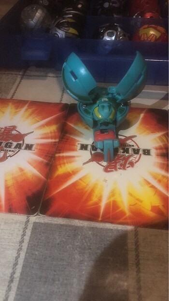 Bakugan mükemmel kondisyon bee striker