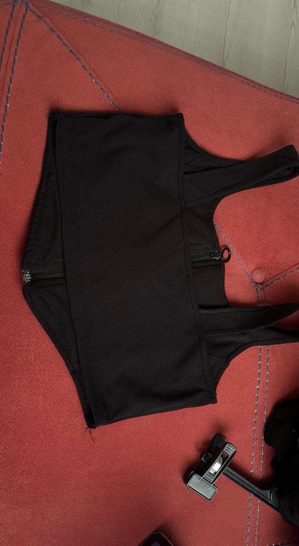 Siyah V Yaka Fermuarlı Mini Büstiyer - Görsel 2