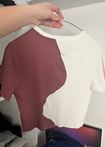 Beyaz ve Kahverengi Kısa Kollu Kadın Tişört - Görsel 2