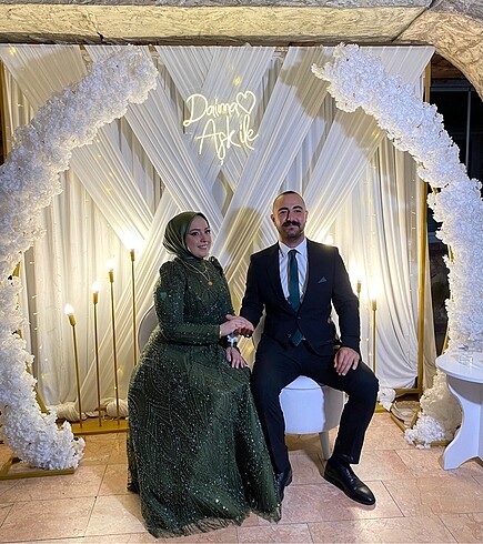 Nişan elbisesi