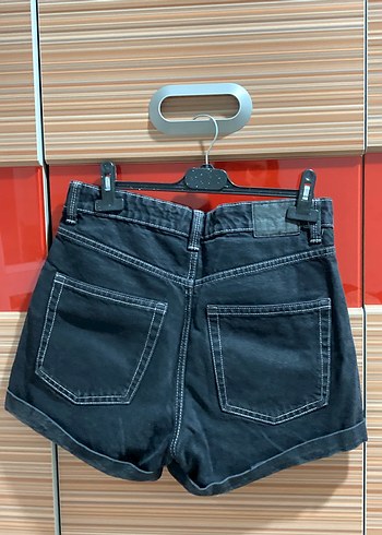 Bershka Kadın Siyah Mini Kot Şort