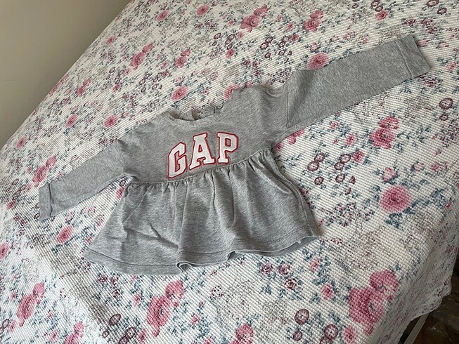 Gap sweatshirt