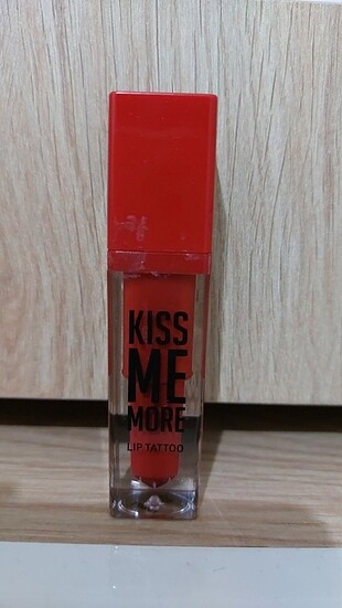 Flormar Kiss me more lip tattoo