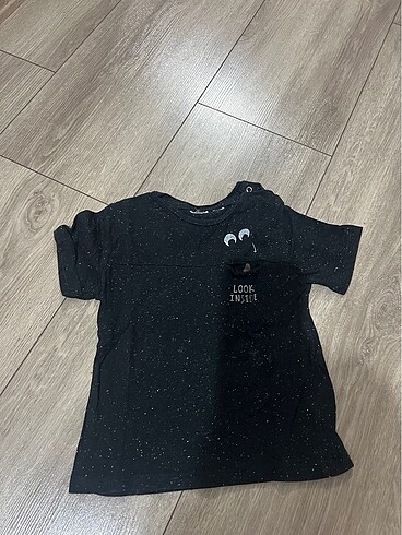 Düz siyah tshirt