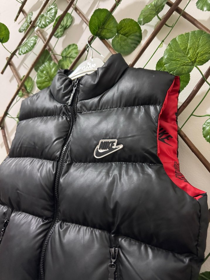 Siyah Nike Şişme Kolsuz Yelek - Görsel 2