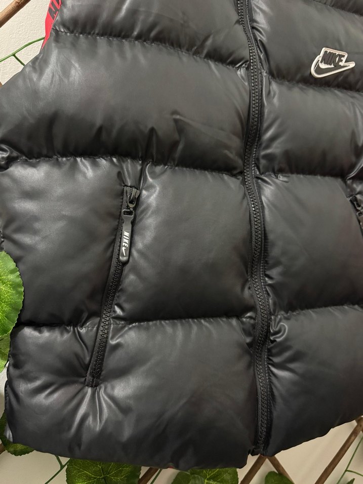 Siyah Nike Şişme Kolsuz Yelek - Görsel 4