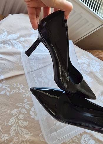 39 Beden Siyah Parlak Rugan Stiletto Topuklu Kadın Ayakkabı