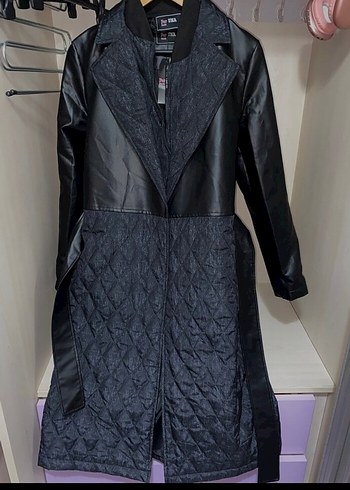 Kadın Siyah Uzun Kemerli Gotik Ceket