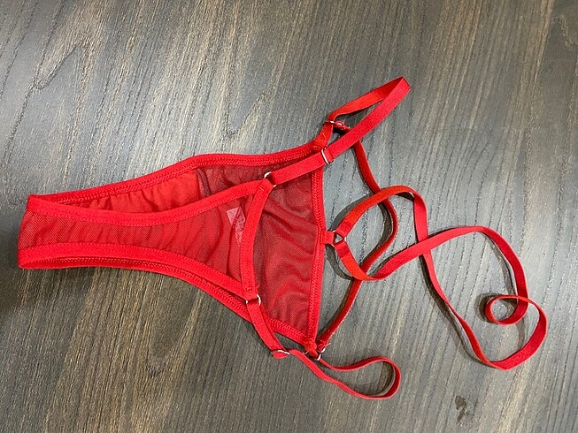 s Beden Aksesuar Detaylı Fantazi G-string