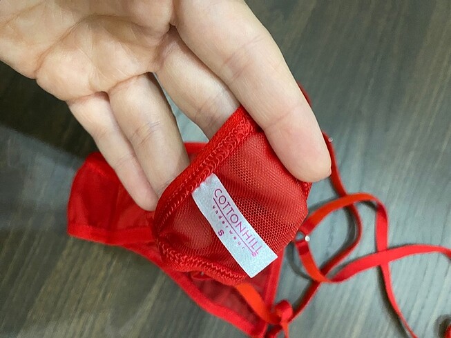 s Beden kırmızı Renk Aksesuar Detaylı Fantazi G-string