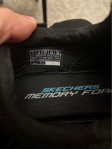 37 Beden siyah Renk ORJİNAL SKECHERS