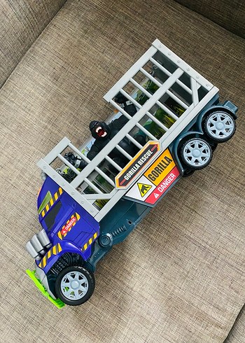 Mor Gorilla Kurtarma Oyuncak Kamyonu - Görsel 2