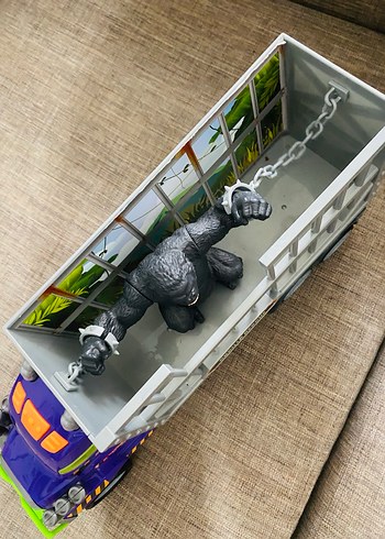 Mor Gorilla Kurtarma Oyuncak Kamyonu - Görsel 3