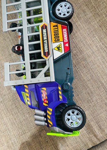 Mor Gorilla Kurtarma Oyuncak Kamyonu - Görsel 5