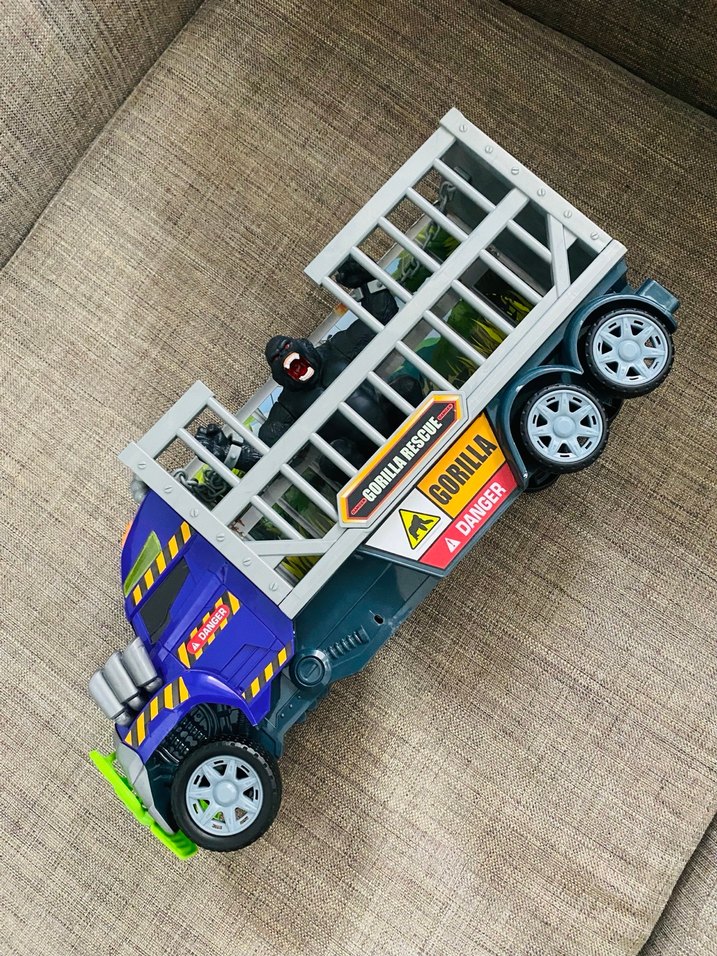 Mor Gorilla Kurtarma Oyuncak Kamyonu - Görsel 2