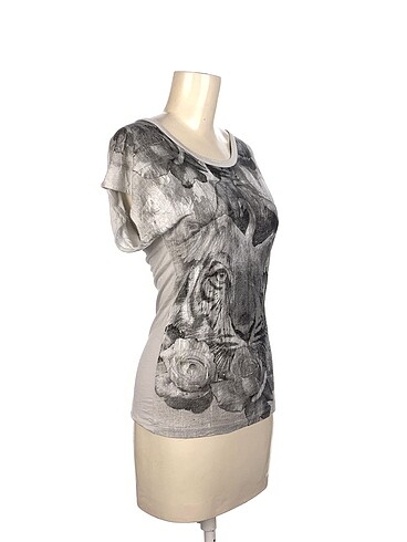 Mango Mango T-shirt %70 İndirimli.