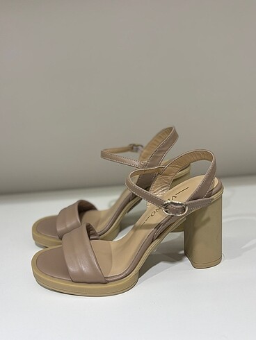 Vicino bej deri  platformlu sandalet - Görsel 2