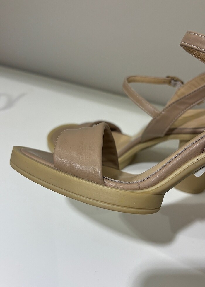 Vicino bej deri  platformlu sandalet - Görsel 4