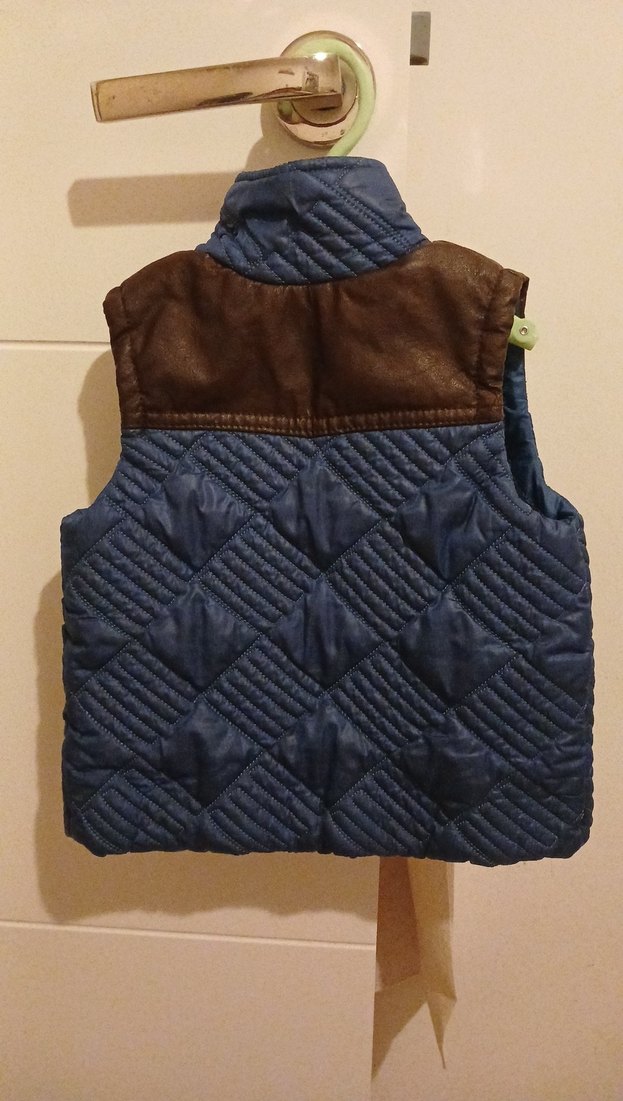 Kahverengi Nakışlı Erkek Çocuk Yeleği - Görsel 4