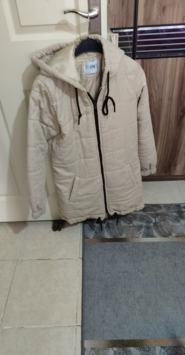 Bej Kapüşonlu Kadın Kış Ceketi - Görsel 3