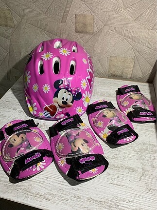 Kask ve dizlik minie mause