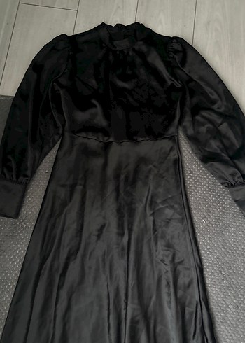 Siyah Uzun Kollu Geniş Kesim Uzun Elbise - Görsel 2