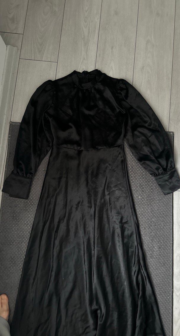 Siyah Uzun Kollu Geniş Kesim Uzun Elbise - Görsel 4