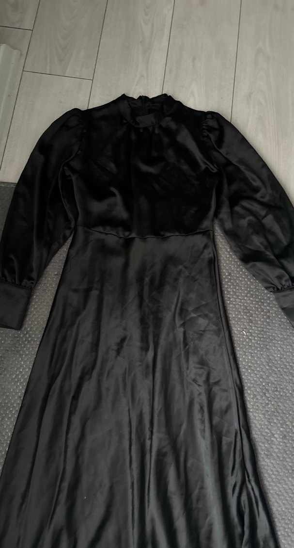 Siyah Uzun Kollu Geniş Kesim Uzun Elbise - Görsel 2