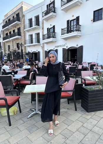 Zara Siyah Drapeli Uzun Kol Etnik Desenli Elbise